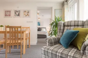 Ty Arthur: Ground-Floor Apartment for Two in Aberffraw | Managed by Anglesey Holiday Lettings - Image 3