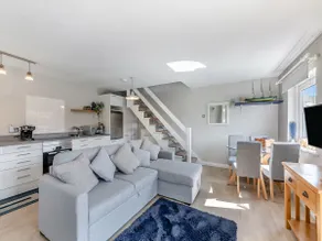 Water's Edge Holiday Home - Image 5