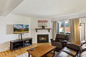 Mountainside Condo: King Bed/Hot Tub/On Free Bus Route/Fireplace - Image 2