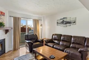 Mountainside Condo: King Bed/Hot Tub/On Free Bus Route/Fireplace - Image 5