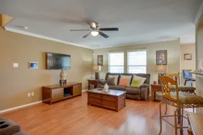 Near SeaWorld! Modern Family Home w/ Pool Access - Image 5