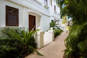 Mangó y Playa | Elegant Villa with Plunge Pool - Image 2