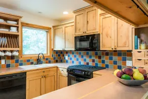 Sun Valley Townhome w/ Hot Tub & Views - Image 4