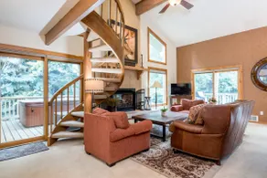 Sun Valley Townhome w/ Hot Tub & Views - Image 2