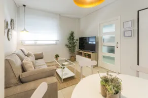 Schöne Wohnung, moderne Einrichtung. Neben dem Hafen. Kostenloses WiFi - Vermietung nur an Familien - Image 3