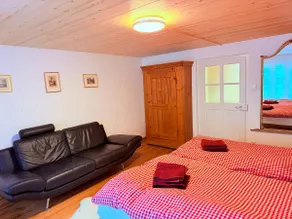 Vintage Apartment (15 min to ski resort) - Image 2