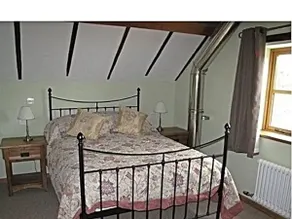 The Coach House (2 bedroom Cottage) - Image 5