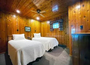 Charming Lake Front Cabin in the Poconos - Image 3