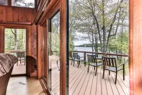 Large lakefront family home with deck, private - Image 2