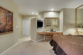 RR316B-Mt Bachelor Private Suite-Resort Amenities - Image 3