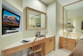 RR316B-Mt Bachelor Private Suite-Resort Amenities - Image 4