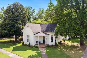 The Grove Cottage - Downtown Springdale - Image 2