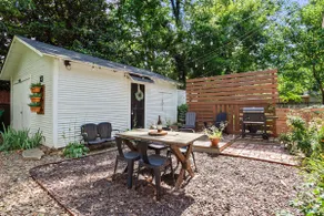 The Grove Cottage - Downtown Springdale - Image 5