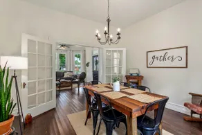 The Grove Cottage - Downtown Springdale - Image 4