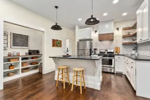 The Grove Cottage - Downtown Springdale - Image 3