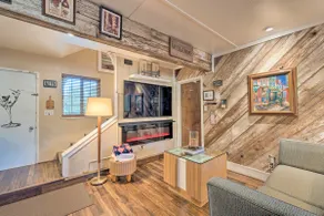 Luxurious Downtown Lodi Apartment in Wine Country! - Image 5