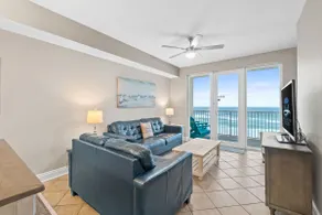 Oceanfront Bliss: Pool, Hot Tub & Beach Service - Image 3