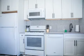 Grandview Heights | Pet Friendly | Free Laundry - Image 4