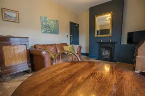 Little Street Serviced Apartment - Image 2