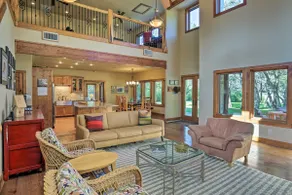 Riverfront Home w / Shaded Porch + HotTub af DT Blanco - Image 5