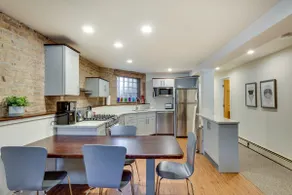 Newly Rehabbed! 2br with Vintage Charm - Image 5