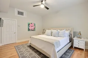 Gallery Stays - Parkside Suite - Image 4
