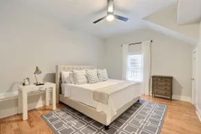 Gallery Stays - Parkside Suite - Image 2