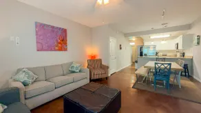 Belle nouvelle maison de ville 3/3 avec piscine d'eau salée! - Image 2