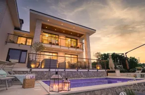 Beachfront Villa Marconica - Image 5