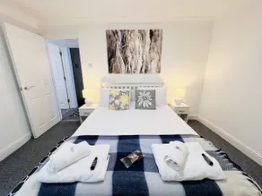 Superior Apartment-Private Bathroom-2 Bed - Image 4
