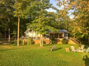 Blue Bluff Beauty - King Bed, Private Lake Access - Image 3