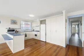 Bay View - Image 4