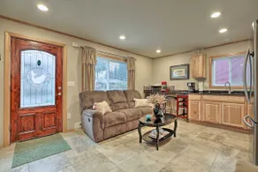 Quaint Juneau Apt w/ Scenic Mountain Surroundings! - Image 5