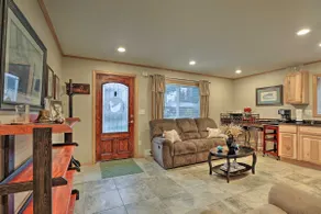 Quaint Juneau Apt w/ Scenic Mountain Surroundings! - Image 4