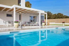 Sariva Villa - Heated Pool, Beach at 50m - Image 2