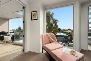 Algarve Delight Downtown Mount - Image 3