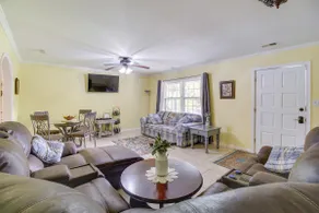 Kingston Home w/ Shared Pool - 23 Mi to LakePoint! - Image 5