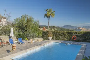 Casa con barbacoa, jardín y piscina privada - Image 2