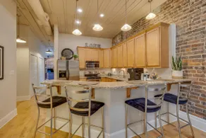CozyUrbanLoft-Coffee to Concerts,Walk Everywhere! - Image 3