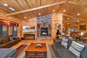 Stony Creek Lodge: Pool Table!Luxury! Spa! - Image 2