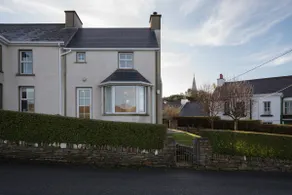 Dunfanaghy - Sea Views- in village - parking - Image 2