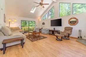 Varela Mountain House - HOT TUB, Pet Friendly - Image 5