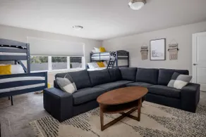 Superb New Construction, Pet Friendly, Hot Tub, Ping Pong, Near TopGolf, Under 15 Miles to Portland - Image 4