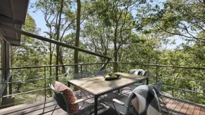 Snuggled in the Treetops with bay views - Image 3