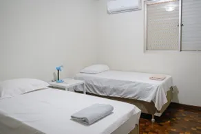 Spacious 2-bedroom Apartment Suite with Air-Conditioning SQ21 - Image 3