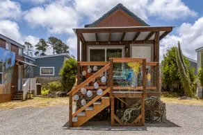 Crab Shack - Within walking distance to the local fishing and crab charters in the Noyo harbor - Image 3