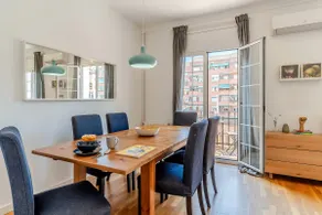 Modern and stylish apartment Espanya Square - Image 3