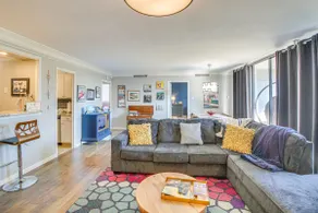 Mid-Century Modern Condo on Lake Hamilton! - Image 4