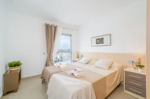 0160-PORT GREC Apartamento con WIFI, Smart TV, vista al canal y al mar - Image 4