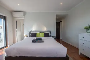 BeGuest Sun & Pool House - Image 3